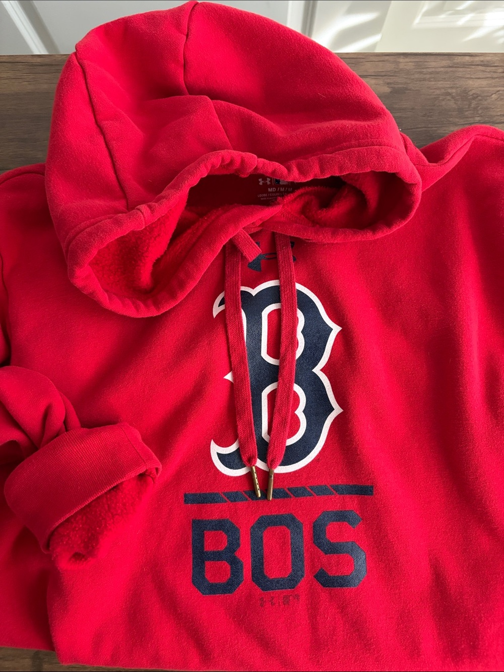 Under Armour Men’s Boston Red Sox Red Hoodie medium